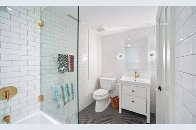 351 W 30th Street, New York, NY 10001 - Photo 12