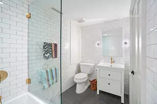 351 W 30th St, New York, NY 10001 - Photo 12