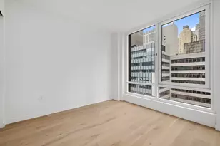 135 E 47th St, New York City, NY 10017 - Photo 10
