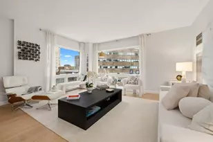 721 5th Ave, New York City, NY 10022 - Photo 2