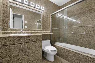303 E 57th St, New York City, NY 10022 - Photo 4