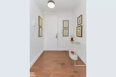 300 E 85th Street #2904, New York City, NY 10028 - Photo 8