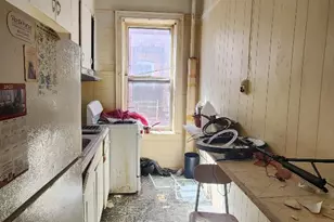 950 E 223rd St, New York City, NY 10466 - Photo 2