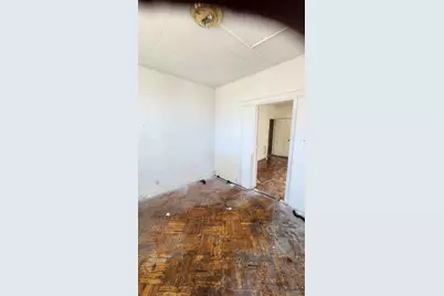 950 E 223rd Street, New York City, NY 10466 - Photo 8