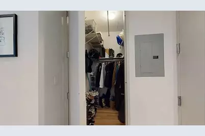 21-45 44th Drive #1I, New York City, NY 11101 - Photo 8