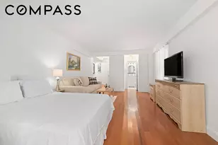 225 E 46th St, New York, NY 10017 - Photo 2
