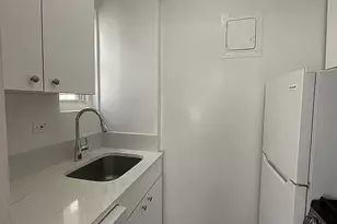 225 E 46th St, New York, NY 10017 - Photo 4