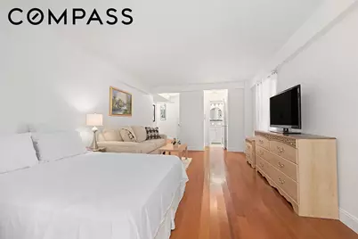 225 E 46th Street #8J, New York, NY 10017 - Photo 2