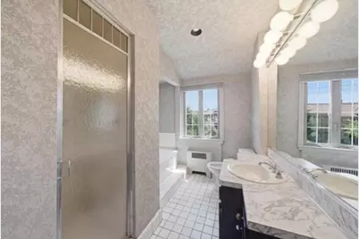 187 Beach 136th Street, New York City, NY 11694 - Photo 12