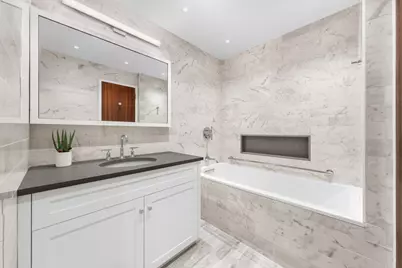 176 E 71st Street #2A, New York City, NY 10021 - Photo 12
