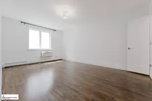 576 Henry St, New York City, NY 11231 - Photo 8