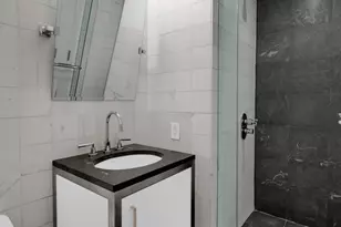 100 W 58th St, New York City, NY 10019 - Photo 26