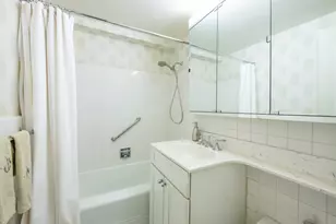 1025 5th Ave, New York City, NY 10028 - Photo 6