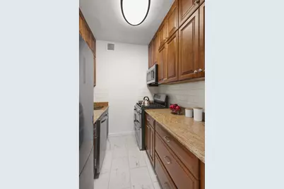 520 E 72nd Street #17C, New York City, NY 10021 - Photo 2