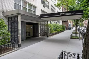 310 E 70th St, New York City, NY 10021 - Photo 10