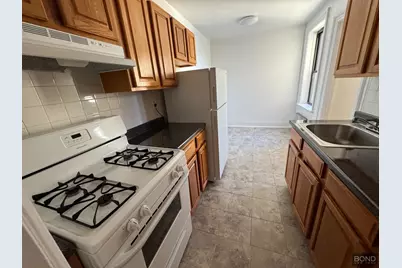 32-15 35th Street #F6, Astoria, NY 11106 - Photo 1