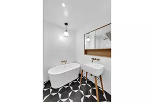411 E 53rd St, New York City, NY 10022 - Photo 8