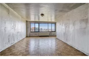 185 Hall St, New York City, NY 11205 - Photo 1