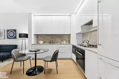 15 W 61st Street #4D, New York, NY 10023 - Photo 4