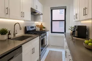 200 E 36th St, New York City, NY 10016 - Photo 8