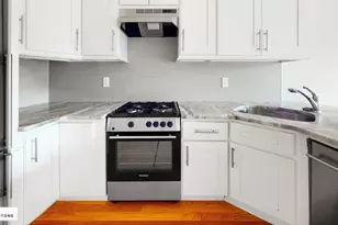 661 Henry St, New York City, NY 11231 - Photo 2