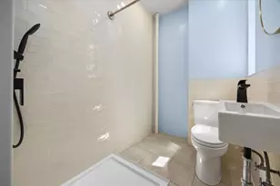 25 Indian Rd, New York City, NY 10034 - Photo 14