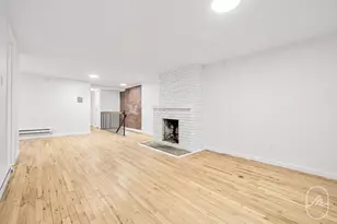 313 W 29th St, New York City, NY 10001 - Photo 4