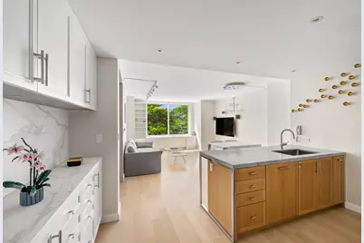 212 Warren Street #3E, New York City, NY 10282 - Photo 1
