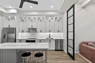 529 W 42nd St, New York City, NY 10036 - Photo 2