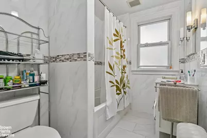 5612 Delafield Avenue, New York City, NY 10471 - Photo 16