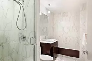 212 E 57th St, New York City, NY 10022 - Photo 4