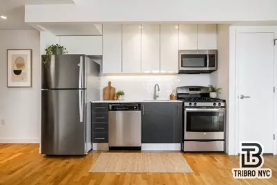 11-05 30th Road #6, New York City, NY 11102 - Photo 4