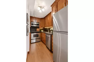 220 E 54th St, New York City, NY 10022 - Photo 4