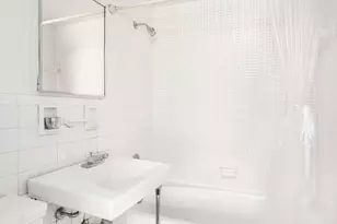 225 E 57th St, New York City, NY 10022 - Photo 6