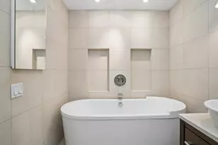 340 E 23rd St, New York City, NY 10010 - Photo 4