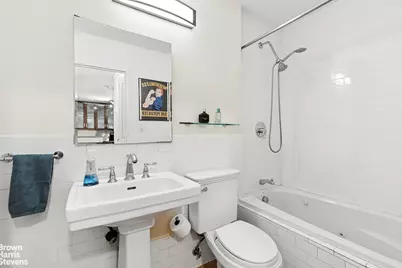 300 E 59th Street #3504, New York, NY 10022 - Photo 6