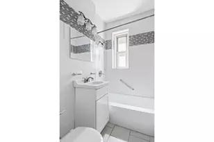 601 E 19th St, New York City, NY 11226 - Photo 10
