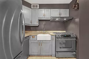7 E 35th St, New York, NY 10016 - Photo 2