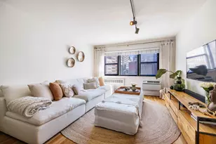 140 7th Ave, New York City, NY 10011 - Photo 1