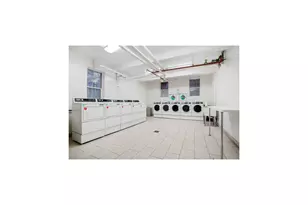360 W 55th St, New York City, NY 10019 - Photo 14