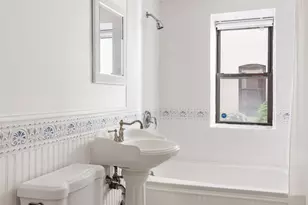 203 W 112th St, New York City, NY 10026 - Photo 10