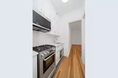 353 W 44th Street #4D, New York, NY 10036 - Photo 4