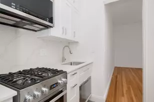 353 W 44th St, New York City, NY 10036 - Photo 4