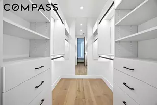 21-17 38th St, New York City, NY 11105 - Photo 12