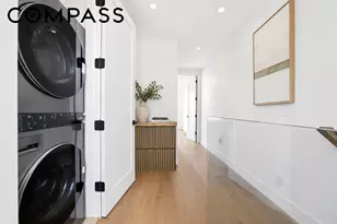21-17 38th St, New York City, NY 11105 - Photo 20