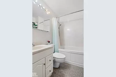 136-24 Maple Avenue #3D, New York City, NY 11355 - Photo 8