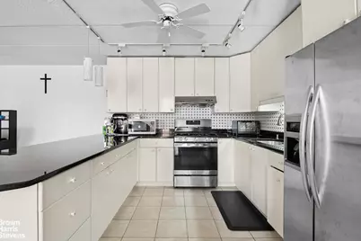 136-24 Maple Avenue #3D, New York City, NY 11355 - Photo 4