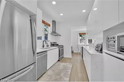 11116 76th Drive, New York City, NY 11375 - Photo 8
