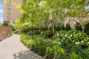 215 E 19th St, New York, NY 10003 - Photo 6