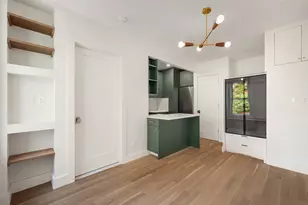 461 W 44th St, New York City, NY 10036 - Photo 4